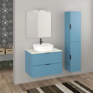 Set di mobili da bagno blu con lavabo, specchio e mobile alto per il bagno.